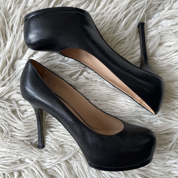 Yves Saint Laurent YSL Tribtoo Tribute Black Leather Platform Pumps EUC Sz 39.5